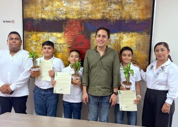 SE REÚNE REGIDOR ANDRÉS LICEAGA CON INTEGRANTES DEL CABILDO INFANTIL: ANALIZAN PROPUESTAS EN MATERIA AMBIENTAL