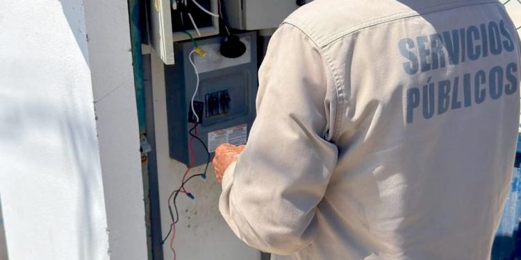 REFUERZA SERVICIOS PÚBLICOS ACCIONES DE MEJORAMIENTO DEL ALUMBRADO PÚBLICO EN LOS CABOS