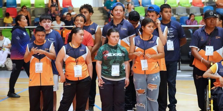 PARTICIPAN ATLETAS DE LOS CABOS EN LA INAUGURACIÓN DE LA PARALÍMPIADA NACIONAL ETAPA ESTATAL 2025