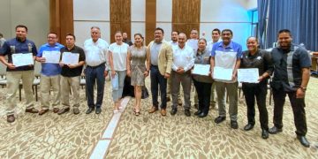 GOBIERNO MUNICIPAL ENTREGA CERTIFICADOS DE “REFUGIO TEMPORAL SEGURO “ A HOTELES EN CABO SAN LUCAS