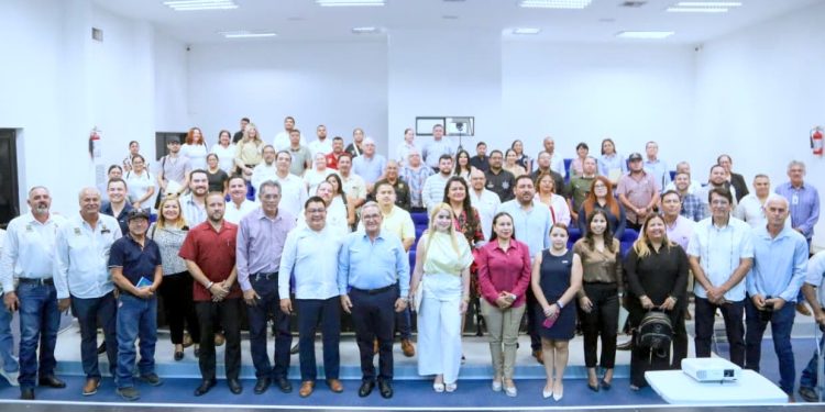 SERVICIOS PÚBLICOS Y HABITANTES DE LA COLONIA REAL UNIDAD PARTICIPAN EN JORNADA DE LIMPIEZA