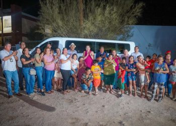ENTREGAN UNIDAD DE TRANSPORTE ESCOLAR A LA COLONIA LOS FRAILES