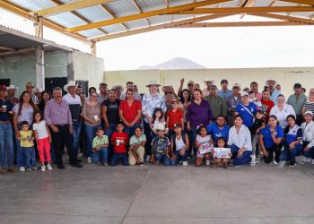 EDITH AGUILAR Y CELINA RAMÍREZ ATENDIERON A FAMILIAS DE SAN FRANCISCO DE LA SIERRA