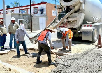 CON EL PROGRAMA CAZABACHES SE ATIENDEN AFECTACIONES EN VIALIDADES DE LOS CABOS
