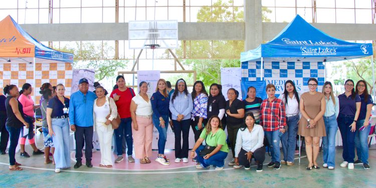 MÁS DE 100 FAMILIAS BENEFICIADAS EN JORNADA MÉDICA GRATUITA EN LA COLONIA LAS PALMAS, EN CABO SAN LUCAS