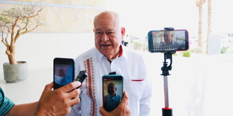 LA TRANSICIÓN ENERGÉTICA LLEGARÁ A BCS CON DOS PLANTAS TERMOSOLARES : VÍCTOR CASTRO
