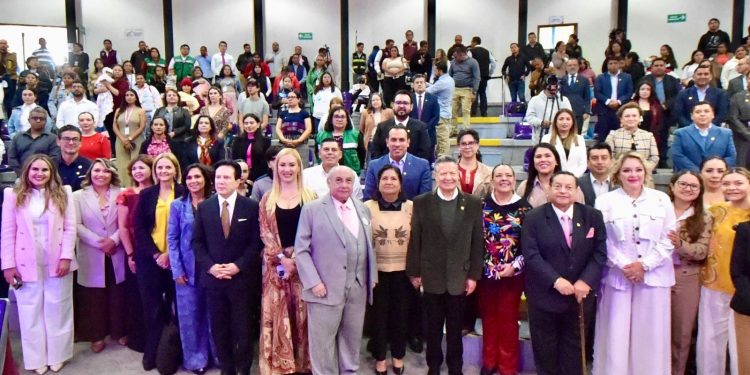 ANUNCIAN CARAVANAS DE SALUD Y MEJORAS EDUCATIVAS TRAS REUNIÓN EN PALACIO NACIONAL