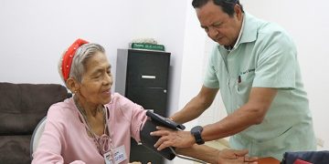 RECONOCE CASTRO COSIÓ EL TRABAJO DEL ICATEBCS EN BENEFICIO DE LA POBLACIÓN SUDCALIFORNIANA