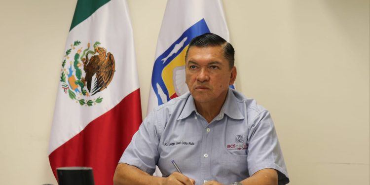 AVANZA EL GOBIERNO DEL ESTADO EN TRABAJOS DE BACHEO Y LIMPIEZA DE CALLES