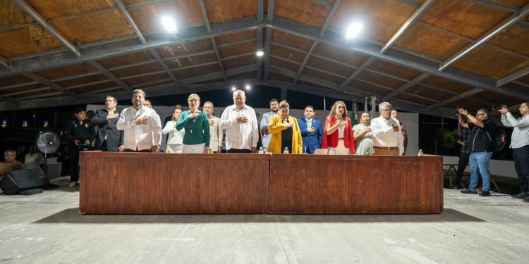 ASISTE GOBERNADOR VCC A LA CONMEMORACIÓN DE LOS 70 AÑOS DE FUNDACIÓN DE CIUDAD INSURGENTES