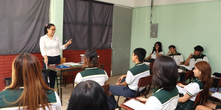 CUMPLIMENTA PGJE ORDEN DE APREHENSIÓN POR ABUSO SEXUAL DE MENOR EN COMONDÚ