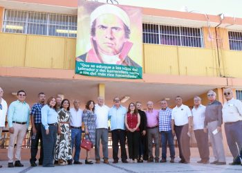 BENEMÉRITA SECUNDARIA MORELOS EJEMPLO DE TRABAJO Y COMPROMISO: VÍCTOR CASTRO