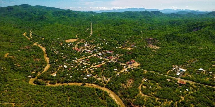 RECONOCE CASTRO COSIÓ EL TRABAJO DEL ICATEBCS EN BENEFICIO DE LA POBLACIÓN SUDCALIFORNIANA