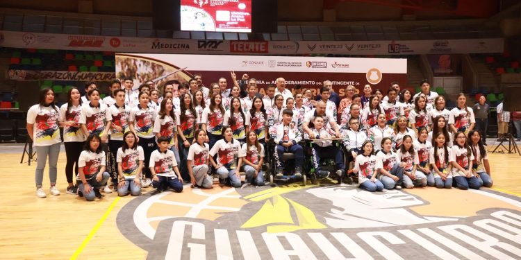 ENCABEZA GOBERNADOR VMCC CEREMONIA DE ABANDERAMIENTO DEL CONTINGENTE DE BCS RUMBO A PARALIMPIADA NACIONAL