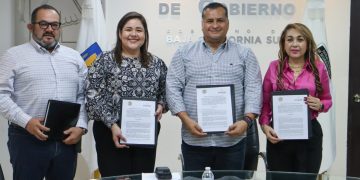 RECONOCE CASTRO COSIÓ EL TRABAJO DEL ICATEBCS EN BENEFICIO DE LA POBLACIÓN SUDCALIFORNIANA