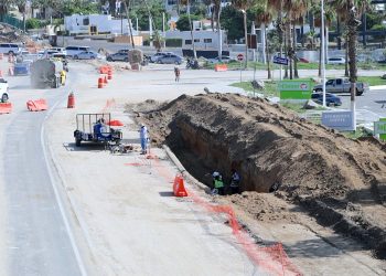       PIDEN TOMAR PRECAUCIONES ANTE PERMANENTES CAMBIOS DE SENTIDO VIAL EN GLORIETA DE FONATUR