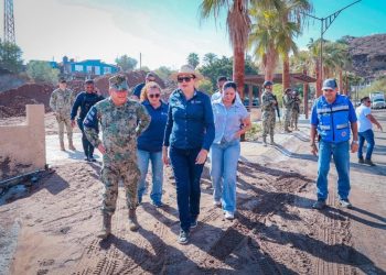 ALCALDESA RECORRE SANTA ROSALÍA Y SAN IGNACIO TRAS INTENSAS LLUVIAS