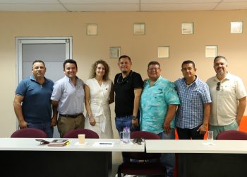 UABCS Y PRESTADORES TURÍSTICOS DEL MALECÓN DE LA PAZ EXPLORAN ESQUEMA DE CAPACITACIÓN CONJUNTA