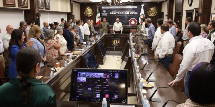 LLAMA GOBIERNO DEL BCS A LA POBLACIÓN A MANTENERSE ATENTOS POR LA TORMENTA TROPICAL LORENA