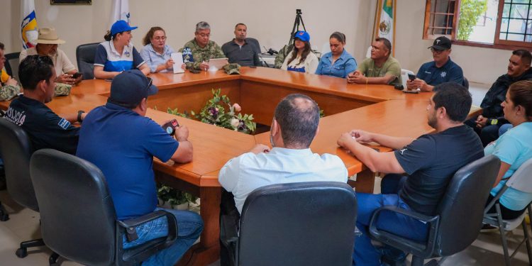 EDITH AGUILAR ENCABEZA ACCIONES DE PREVENCIÓN ANTE LLEGADA DEL HURACÁN LORENA