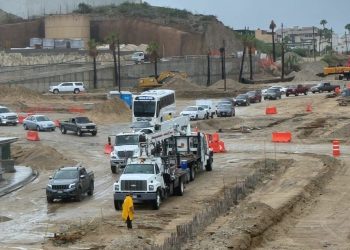 QUEDA RESTABLECIDO EL PASO POR ZONA DE CONSTRUCCIÓN DE PASO A DESNIVEL EN GLORIETA DE FONATUR