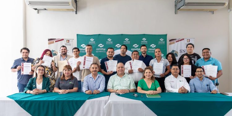 FIRMAN ICATEBCS Y FONACOT CONVENIO PARA BENEFICIO DE LOS TRABAJADORES