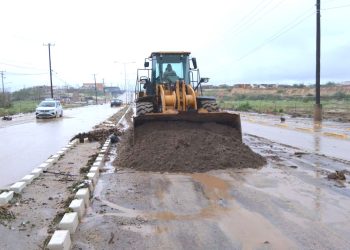 REFUERZA SERVICIOS PÚBLICOS DE LOS CABOS ACCIONES PARA LIBERAR CAMINOS Y AVENIDAS TRAS LLUVIAS