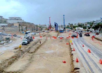TRÁNSITO EN GLORIETA DE FONATUR SE ENCUENTRA OPERANDO CON TRES CARRILES