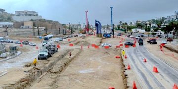 TRÁNSITO EN GLORIETA DE FONATUR SE ENCUENTRA OPERANDO CON TRES CARRILES