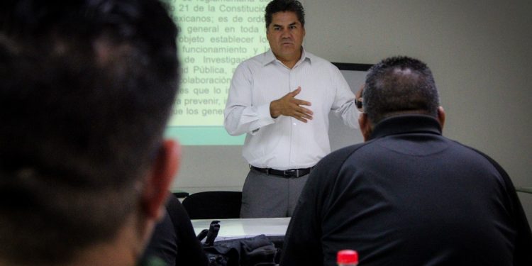 RECIBEN AGENTES DE INVESTIGACIÓN DE PGJE CURSO DE ACTUALIZACIÓNPARA TRANSFORMAR LA PROCURACIÓN DE JUSTICIA