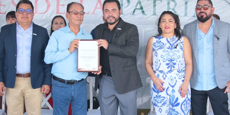 ANUNCIA ALCALDE CHRISTIAN AGÚNDEZ FORTALECIMIENTO DE TRABAJOS DE BACHEO TRAS AFECTACIONES POR “ LORENA”
