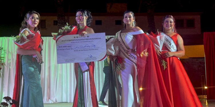 SELENE SARAHÍ PÉREZ TÉLLEZ ES LA REYNA DE LAS FIESTAS PATRIAS 2025 EN SJC