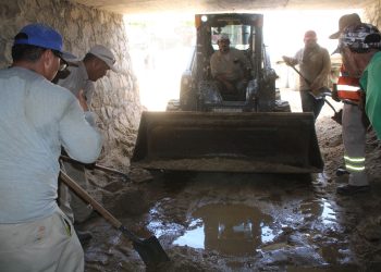 SE LIBERA EL PASO DEL PUENTE PASEO BARLOVENTO JUNTO A LA UNIDAD DEPORTIVA EN SJC