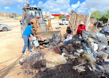 SE LIBERA EL PASO DEL PUENTE PASEO BARLOVENTO JUNTO A LA UNIDAD DEPORTIVA EN SJC