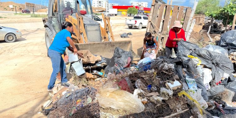 SE LIBERA EL PASO DEL PUENTE PASEO BARLOVENTO JUNTO A LA UNIDAD DEPORTIVA EN SJC