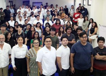 SEDIF E ISMUJERES IMPARTEN PLÁTICA A ESTUDIANTES DE LA UABCS EN EL MARCO DE LA CRUZADA ESTATAL CONTRA LAS VIOLENCIAS DE GÉNERO
