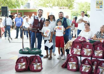 MÁS DE 2 MIL 500 NIÑAS Y NIÑOS RECIBEN MOCHILAS Y ÚTILES ESCOLARES EN CABO SAN LUCAS