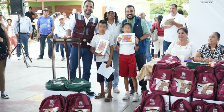 MÁS DE 2 MIL 500 NIÑAS Y NIÑOS RECIBEN MOCHILAS Y ÚTILES ESCOLARES EN CABO SAN LUCAS
