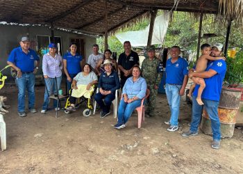 COORDINA AYUNTAMIENTO DE MULEGÉ ACCIONES DE REHABILITACIÓN DE ACCESOS Y APOYO A FAMILIAS EN SAN IGNACIO