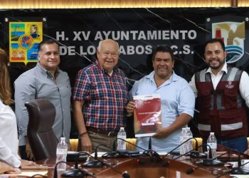ENTREGA EL GOBIERNO DE BCS TÍTULOS DE PROPIEDAD Y PENSIONES HUMANITARIAS EN LOS CABOS