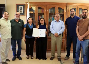 ENTREGAN NOMBRAMIENTOS EN LA JEFATURA DEL DEPARTAMENTO EDITORIAL DE LA UABCS