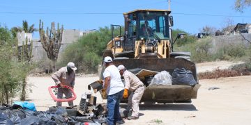 CEREMONIA CÍVICA EN CABO SAN LUCAS DESTACA PARTICIPACION ESCOLAR Y LOGROS EN JORNADA DE LIMPIEZA