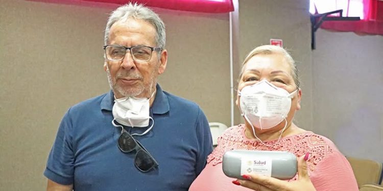 ENTREGA GOBIERNO DE BCS Y LA BENEFICENCIA PÚBLICA MÁS DE 650 LENTES GRATUITOS