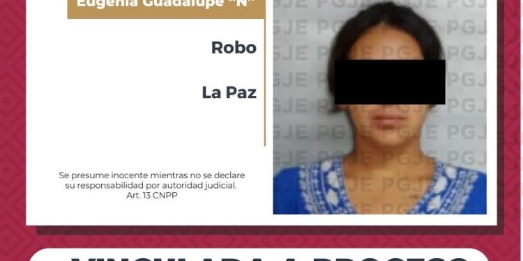 POR ROBO A PERSONA MAYOR DE 60 AÑOS QUEDA VINCULADA A PROCESO EN LA PAZ