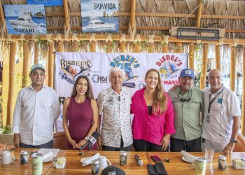 REFUERZA AYUNTAMIENTO DE LOS CABOS ACCIONES DE DESAZOLVE DE VIALIDADES, LIMPIEZA Y REHABILITACIÓN EN COLONIAS