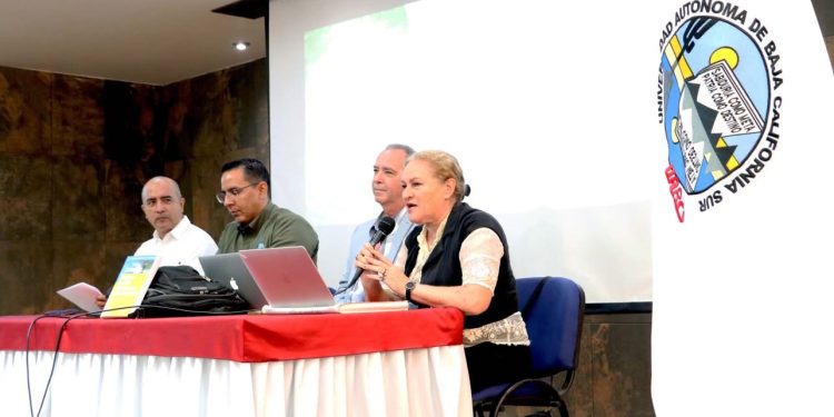 PRESENTAN EN LA UABCS LIBRO SOBRE SOSTENIBILIDAD Y ACCIÓN CLIMÁTICA EN LA ERA DEL ANTROPOCENO