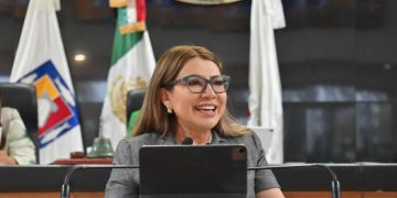 EXHORTAN AL EJECUTIVO FEDERAL Y ESTATAL A QUE ATIENDAN LAS NECESIDADES DE MANTENIMIENTO , REPARACIÓN Y REENCARPETADO DE LA CARRETERA TRANSPENINSULAR