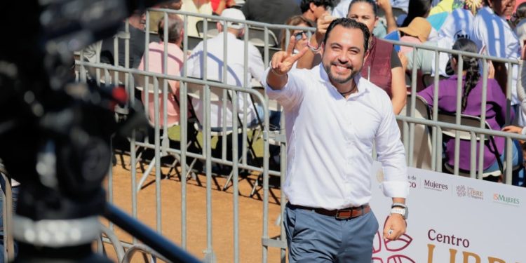 CHRISTIAN AGÚNDEZ DESTACA PROYECTOS FEDERALES EN BENEFICIO DE LAS FAMILIAS DE LOS CABOS DURANTE INFORME DE LA PRESIDENTA CLAUDIA SHEINBAUM