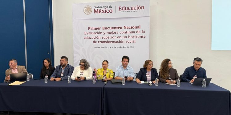 UABCS PRESENTA PLATAFORMA NACIONAL DE  EVALUACIÓN EN ENCUENTRO DE EDUCACIÓN SUPERIOR