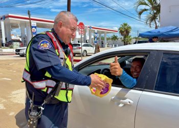 BOMBEROS DE SAN JOSÉ DEL CABO SE SUMAN AL BOTEO TELETÓN 2025